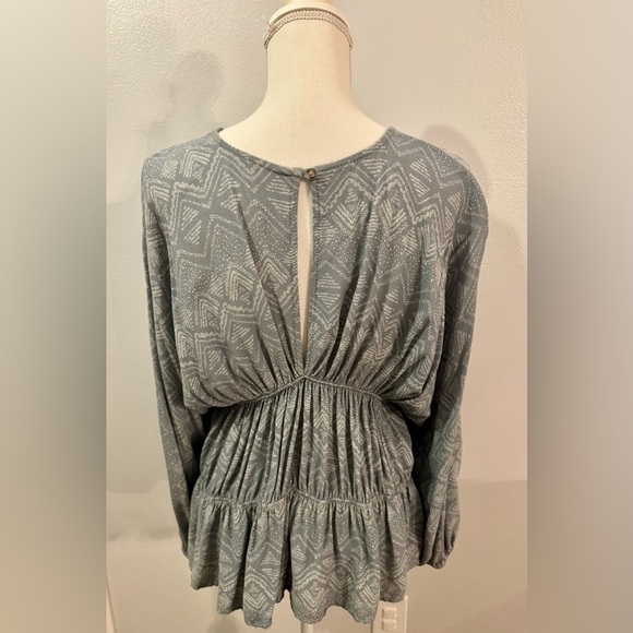 Bucketlist Blue-Gray Patterned Top large - Picture 2 of 5